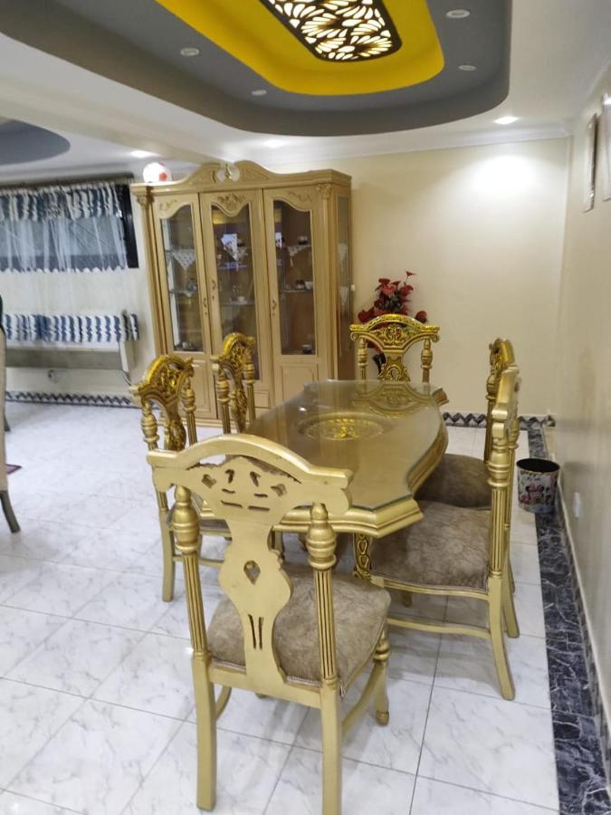 المنيل Apartment *